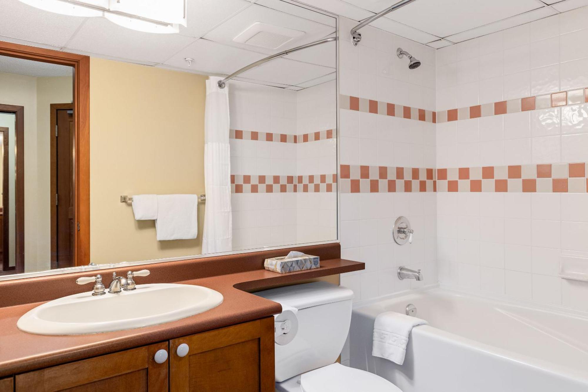 Spring Summer Special Cascade Lodge Suite Wifi 2 Hot Tubs Pool Gym Sauna Ski & Bike Storage Room Whistler Luaran gambar