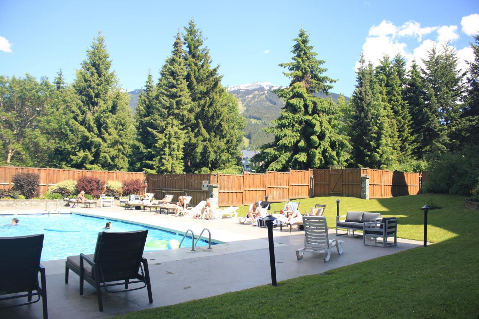 Spring Summer Special Cascade Lodge Suite Wifi 2 Hot Tubs Pool Gym Sauna Ski & Bike Storage Room Whistler Luaran gambar